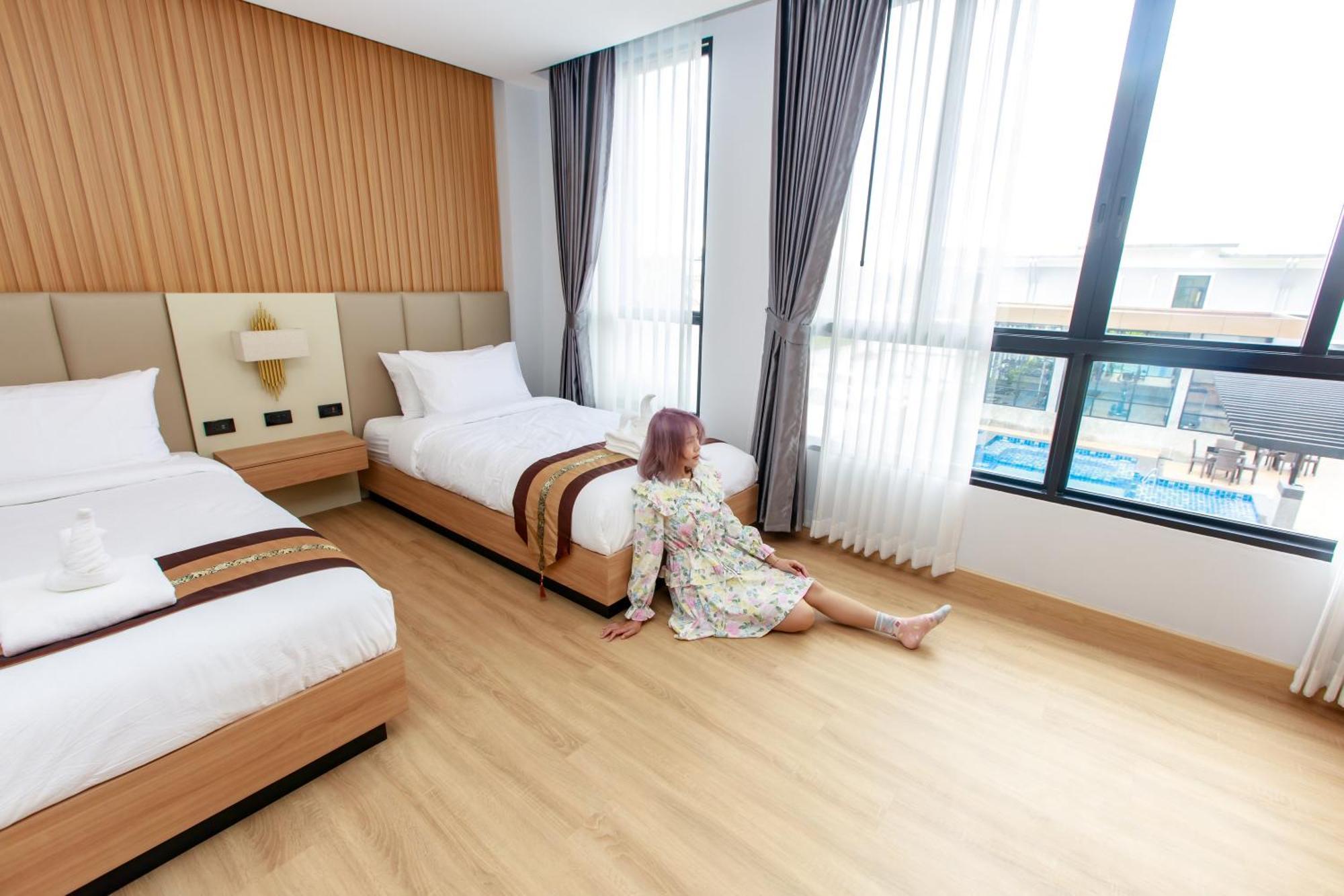 Siri Hotel Lumphun Ban Pa Daet エクステリア 写真