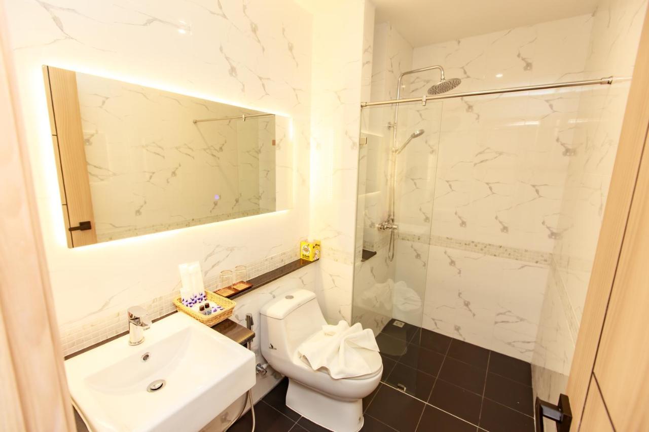 Siri Hotel Lumphun Ban Pa Daet エクステリア 写真