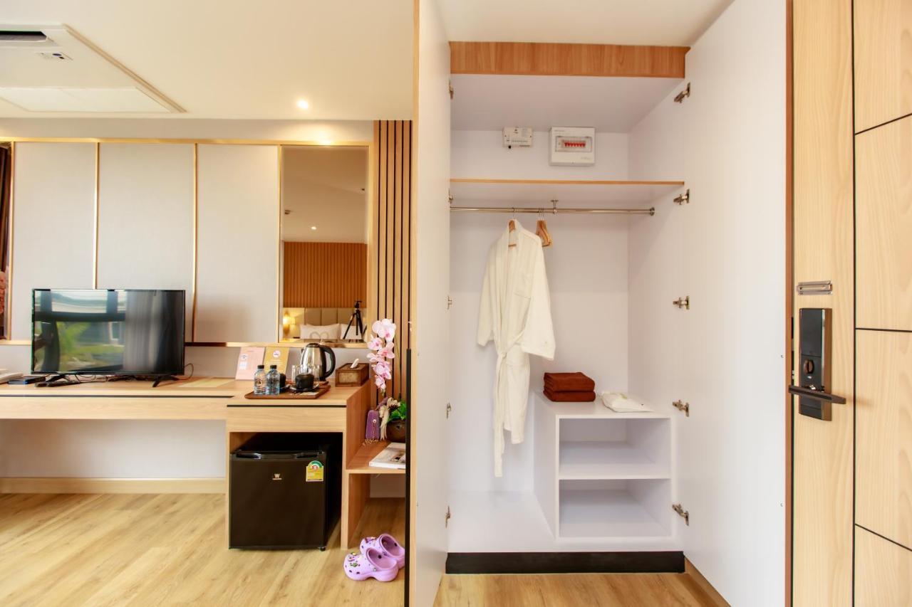 Siri Hotel Lumphun Ban Pa Daet エクステリア 写真