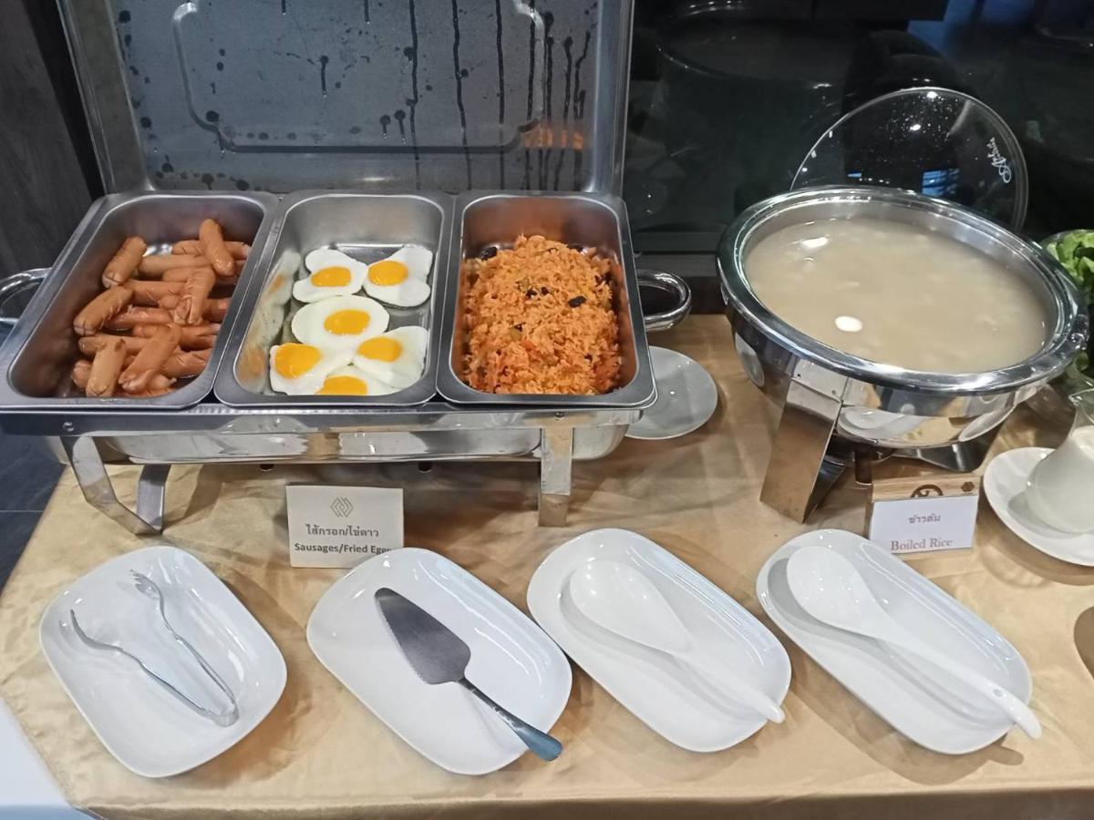 Siri Hotel Lumphun Ban Pa Daet エクステリア 写真